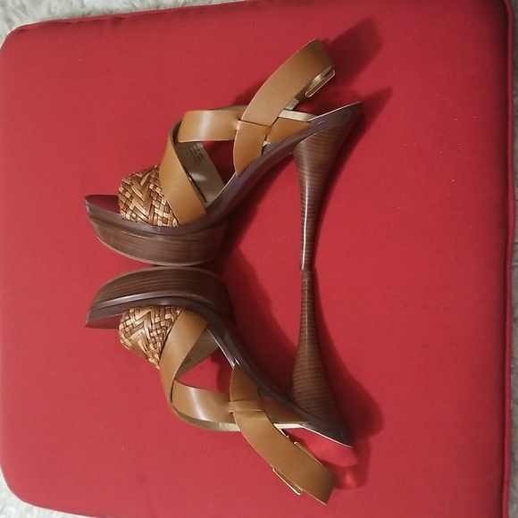 MICHAEL KORS SANDALS - Picture 6 of 12